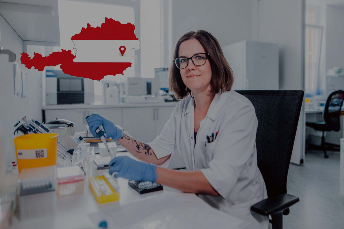Mitarbeiterin von Permedio im Labor in Österreich